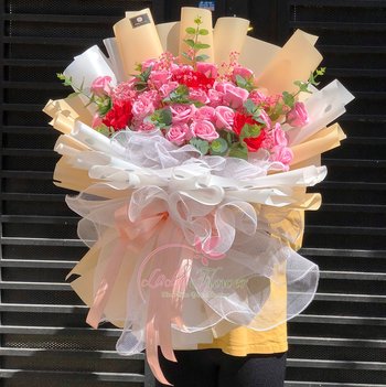 Bó 33 hoa hồng sáp thơm cao cấp