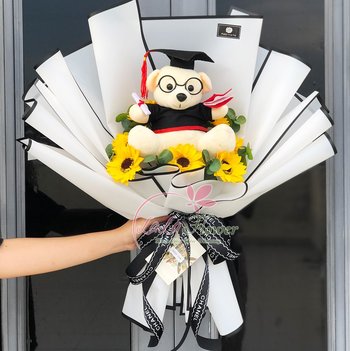 Bó hoa sáp thơm gấu bông chúc mừng tốt nghiệp