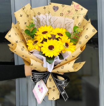 Bó hoa hướng dương 5 bông sáp quà tặng kỷ niệm - Giấy gói báo