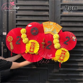 Mẹt xuân 2022 sắc đỏ và vàng trang trí tết