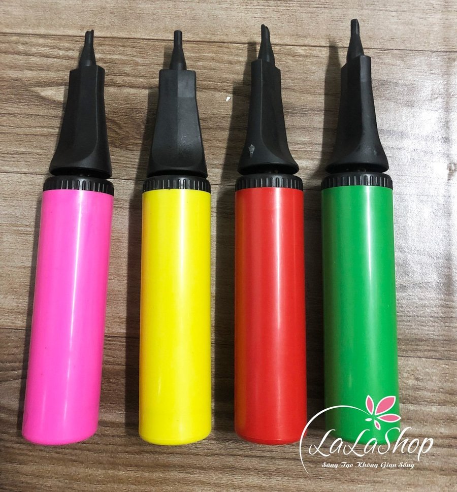 Dụng cụ bơm bong bóng chuyên dụng bằng tay