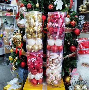 Hộp Quả Châu Đủ Loại Trang Trí Cây Thông Giáng Sinh