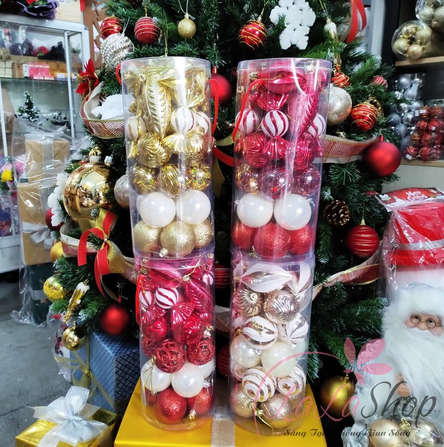 Hộp Quả Châu Đủ Loại Trang Trí Cây Thông Giáng Sinh