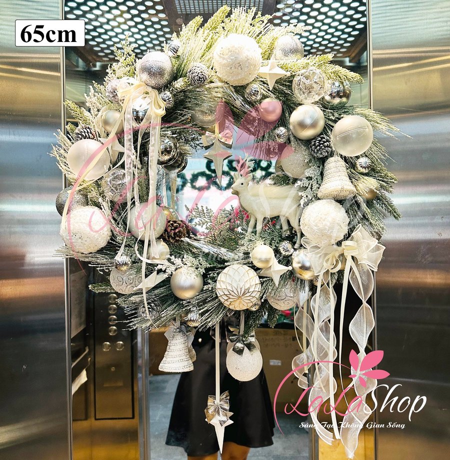 Vòng Nguyệt Quế Phủ Tuyết 65cm Tuần Lộc Trắng kèm đèn LED Trang Trí Noel
