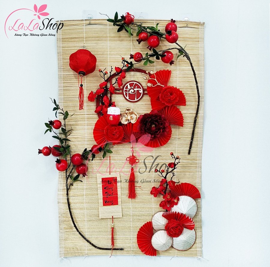 Tiểu cảnh mành tre tết an khang thịnh vượng sắc đỏ rực rỡ trang trí tết