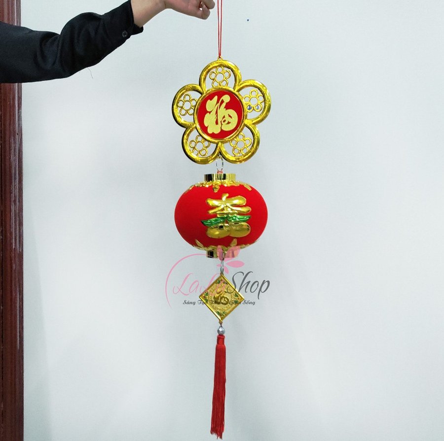 Lồng đèn đở hoa mai chữ phúc may mắn trang trí tết