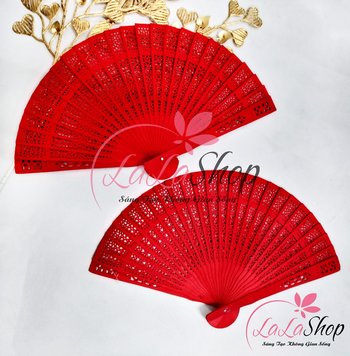 Quạt gỗ đỏ và vàng trang trí tết decor tiểu cảnh đẹp