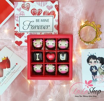 Hộp Socola tình nhân hình vuông trái tim đỏ heo hồng chữ i love you