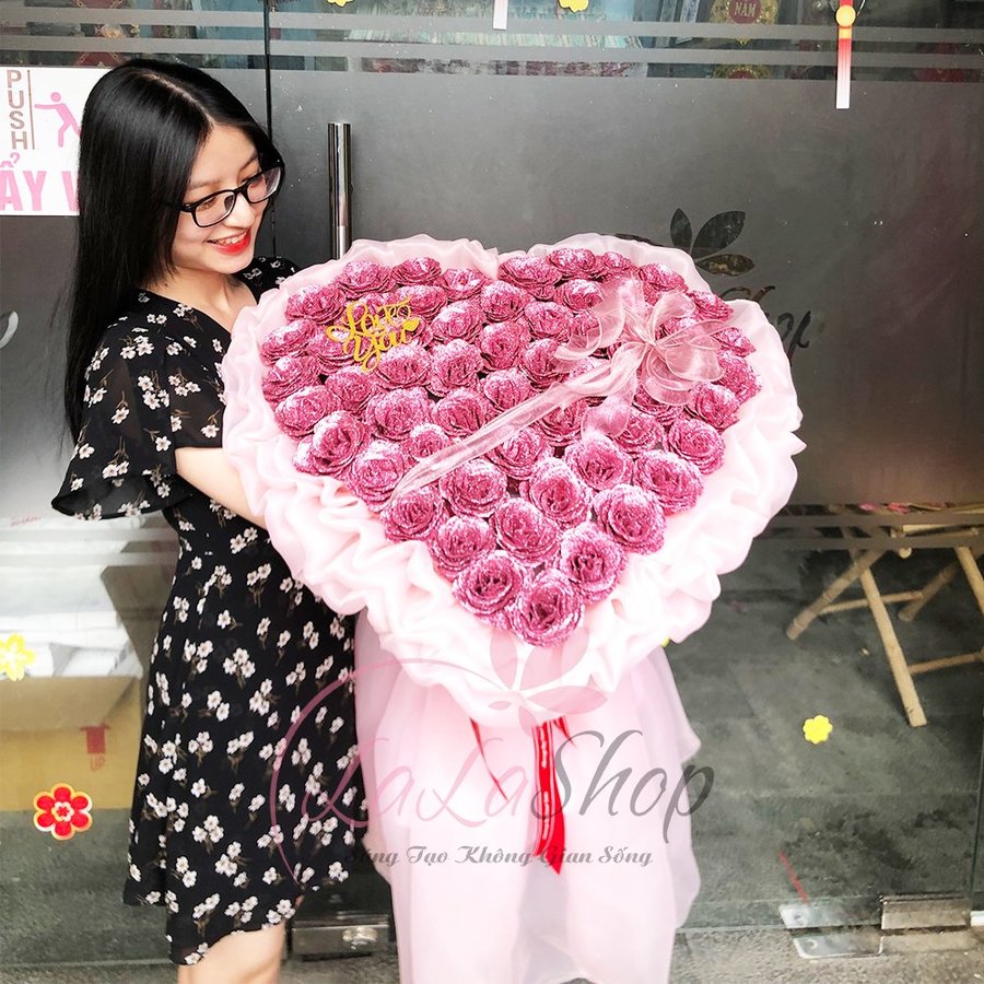 Bó 65 Hoa Hồng Nhũ Kim Tuyến Cao Cấp