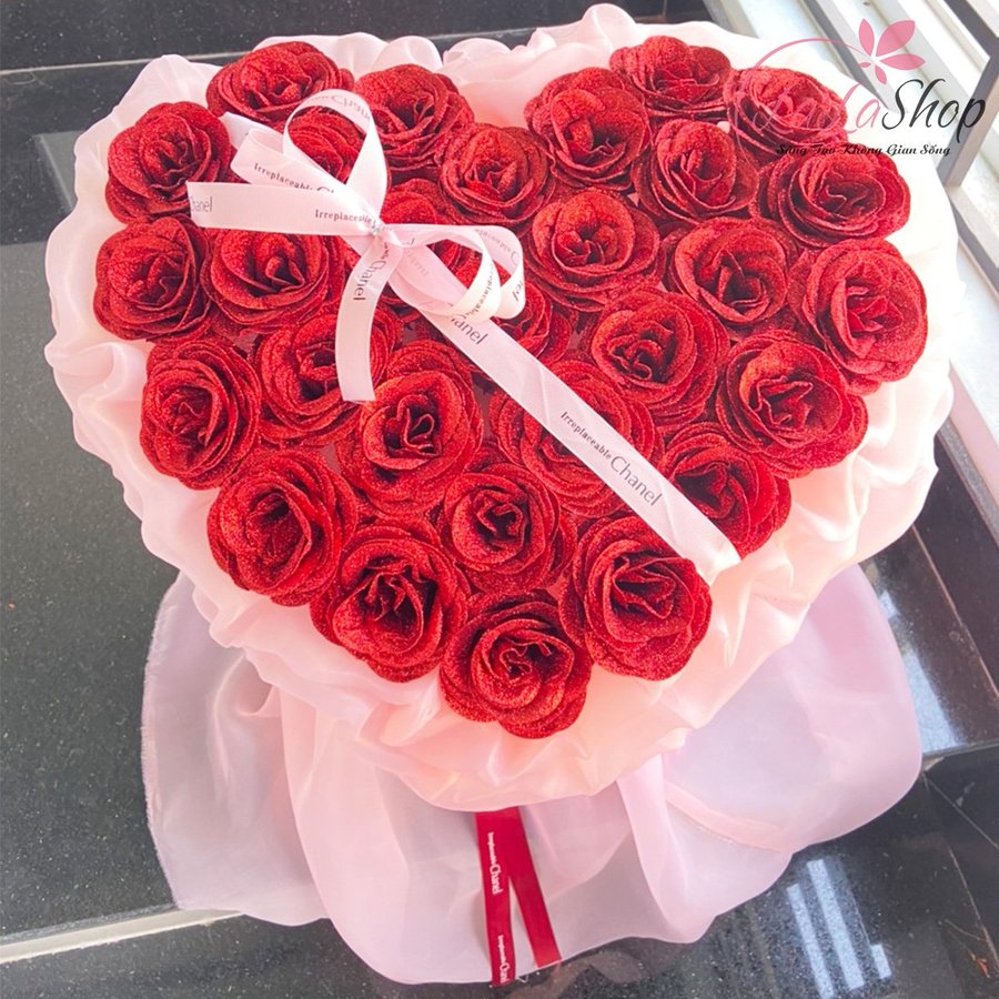 Bó 29 Bông Hoa Kim Tuyến Hình Trái Tim Sắc Đỏ Rực Rỡ
