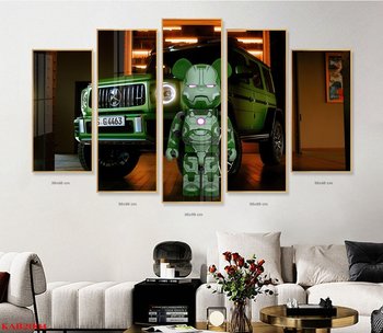 Tranh Treo Tường Gấu Bearbrick Bên Xe Mercedes-AMG G 63 Xanh Lá