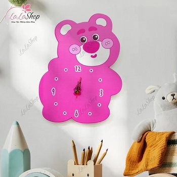 Đồng Hồ Gỗ Treo Tường Hình Gấu Dâu