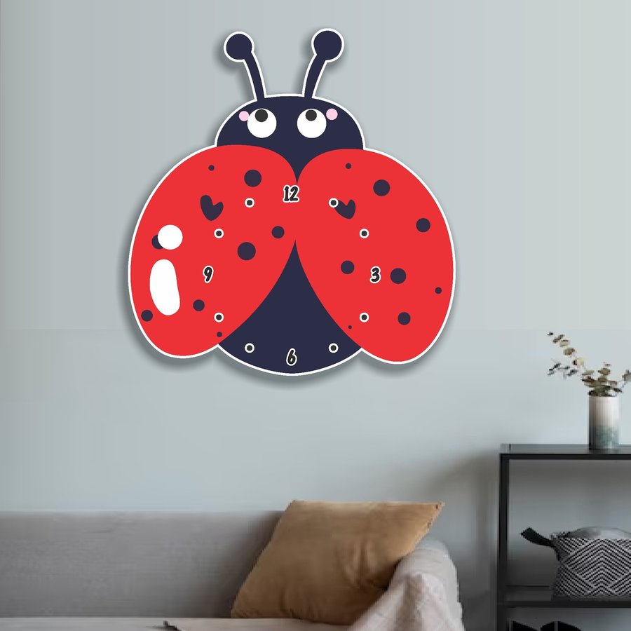 Đồng Hồ Gỗ Treo Tường Hình Con Bọ Dể Thương