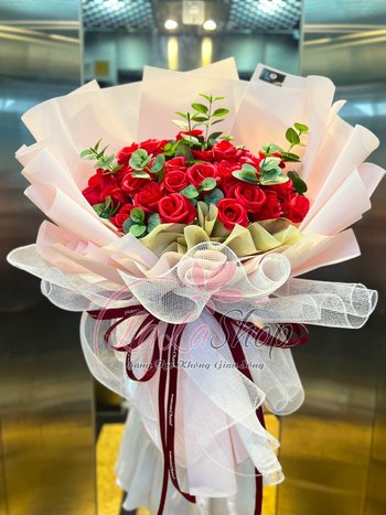 Bó hoa sáp thơm 30 bông 4 lớp sắc đỏ kỷ niệm đáng nhớ mẫu 824