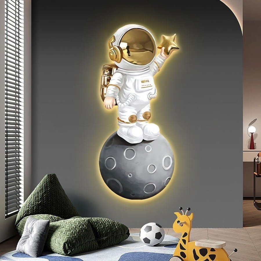 Tranh Đèn Led Tráng Gương Pha Lê Uv Phi Hành Gia Mẫu 05