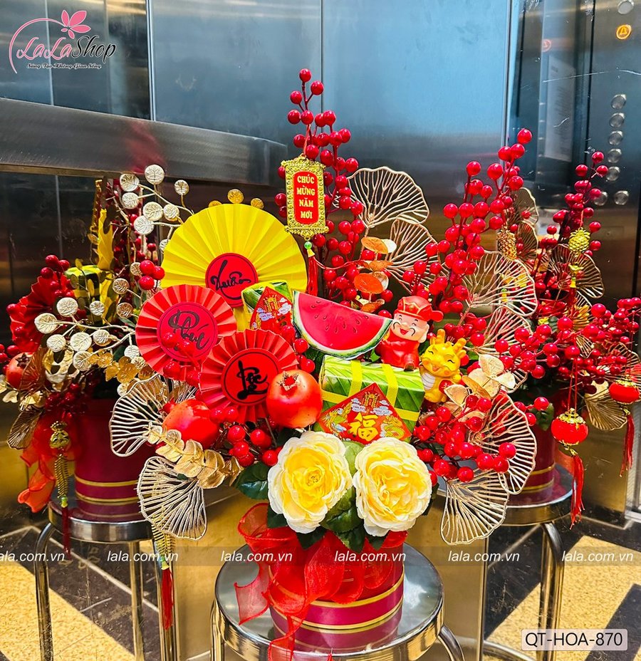 Chậu hoa đào đông đỏ để bàn trang trí tết năm mới vận đỏ mẫu 70