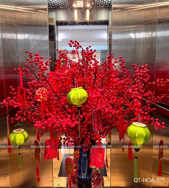 Bình hoa đào đông đỏ lồng đèn vàng để bàn trang trí tết mẫu 871