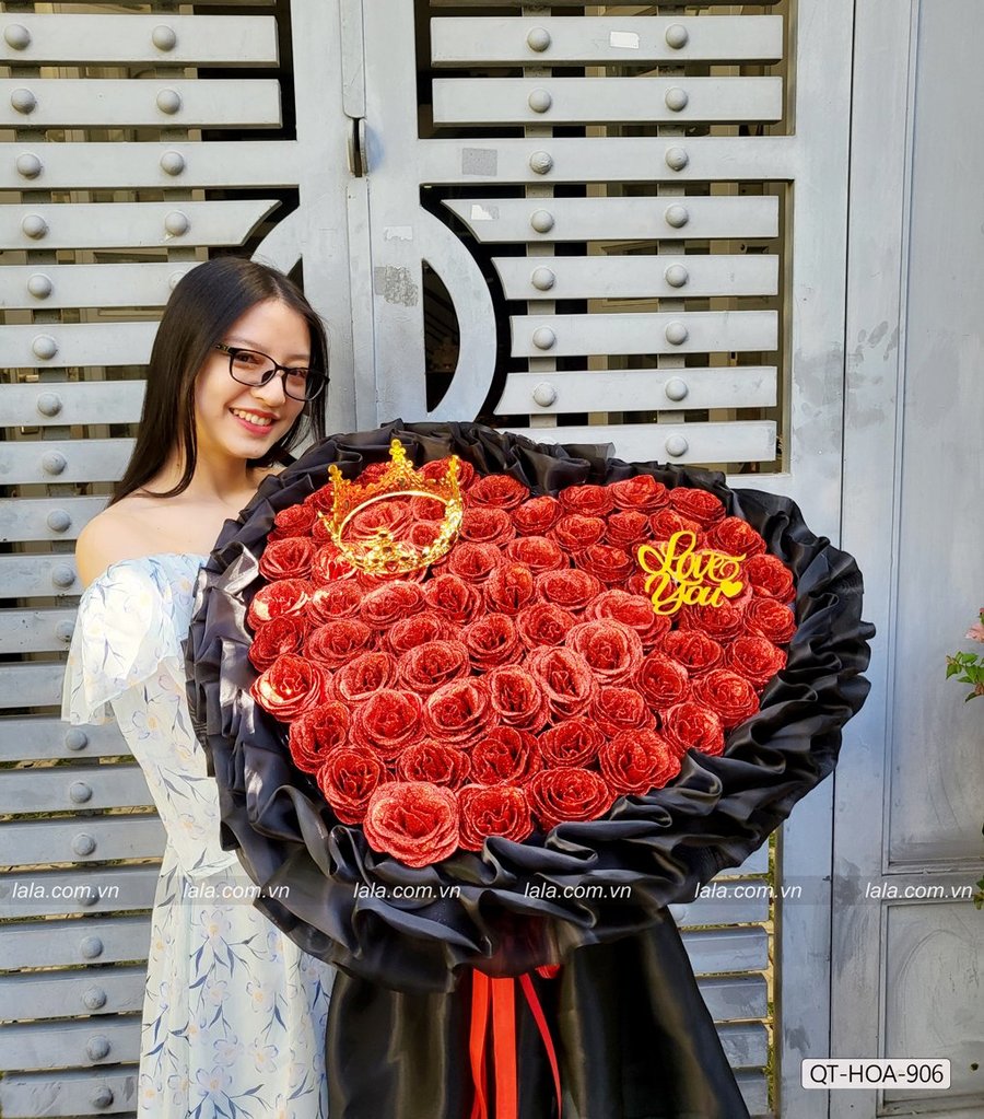 Bó hoa hồng nhũ kim tuyến 66 bông Vẻ Đẹp Hoàn Mỹ mẫu 906