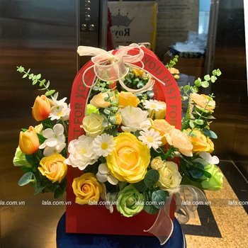 Giỏ hoa sáp thơm để bàn quà tặng dịp đặc biệt (Vàng)