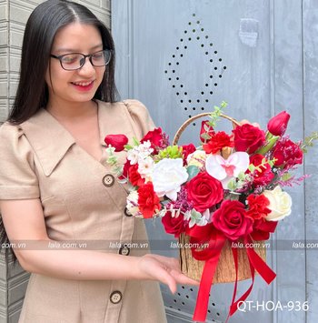 Lẵng hoa sáp thơm để bàn mẫu 936