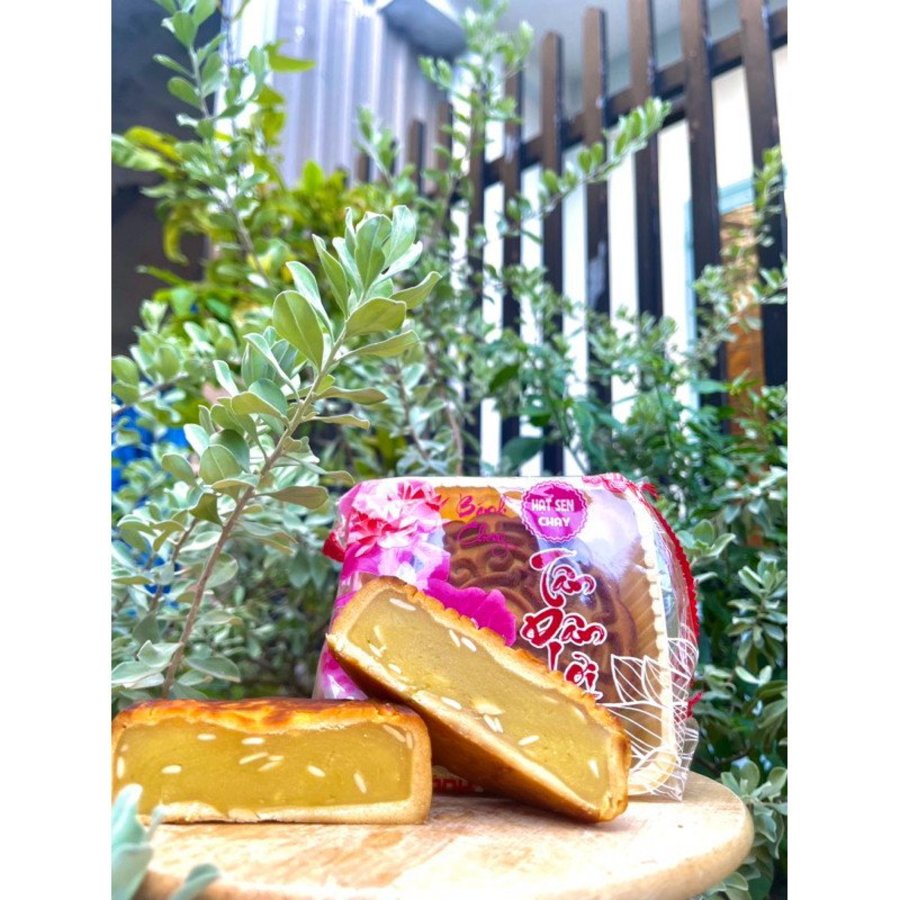 Bánh trung thu nhân hạt sen chay 0 trứng 200G Bánh Tân Dân Lợi