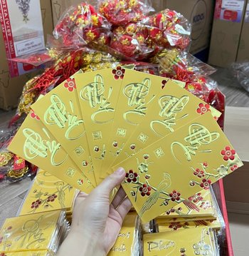 Combo 6 Bao Lì Xì In Nổi 3D Màu Vàng Chim Én Và Chữ Phúc