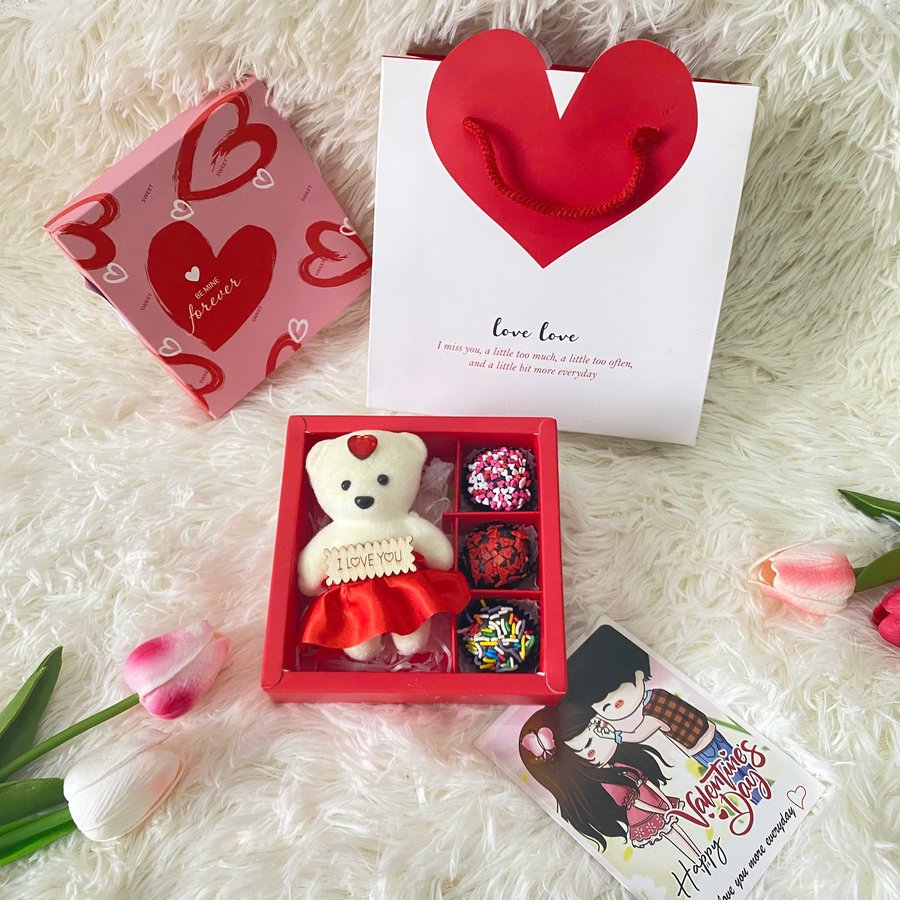 Hộp 3 viên Socola tươi và bé gấu xinh xắn quà tặng Valentine ấm áp