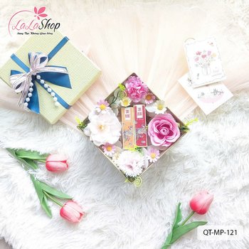 Hộp quà tặng bộ đôi son kem kèm hoa quà tặng ngọt ngào ý nghĩa