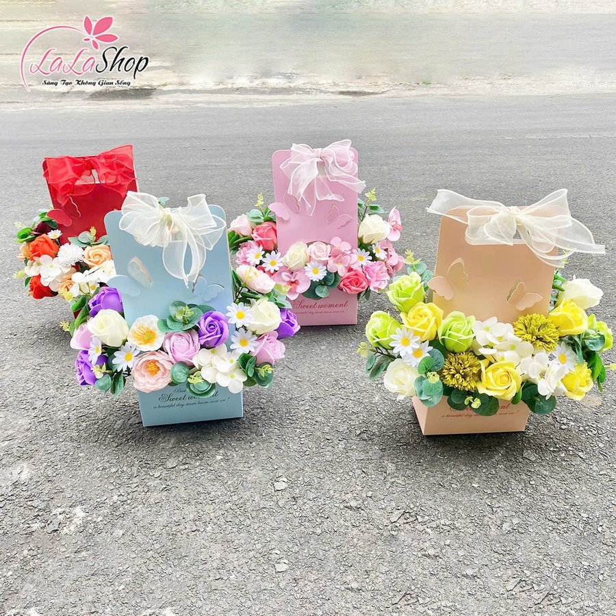 Túi giấy hoa sáp lung linh sắc màu quà tặng kỷ niệm
