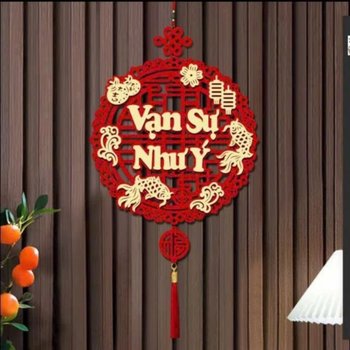 Liễn nhung đỏ tròn 30cm chữ chúc mừng năm mới - vạn sự như ý treo cửa trang trí tết