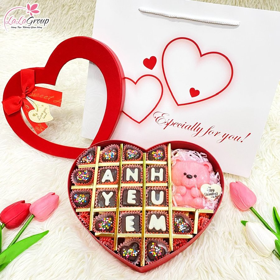 Hộp Socola anh yêu em kèm gấu hồng