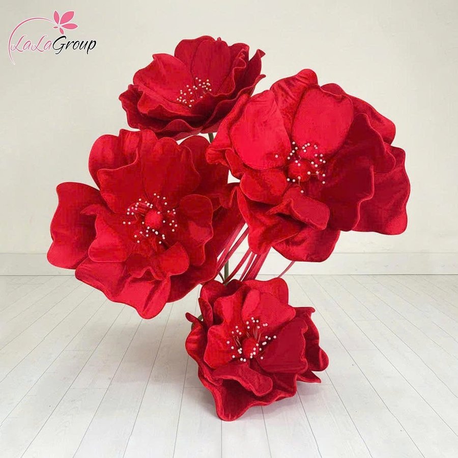 Hoa nhung đỏ nhụy ngọc trai trang trí tết