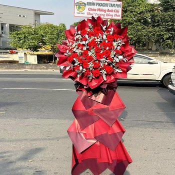 Kệ Hoa Mừng Khai Trương Hồng Phát Tone Đỏ Rực Rỡ Sang Trọng