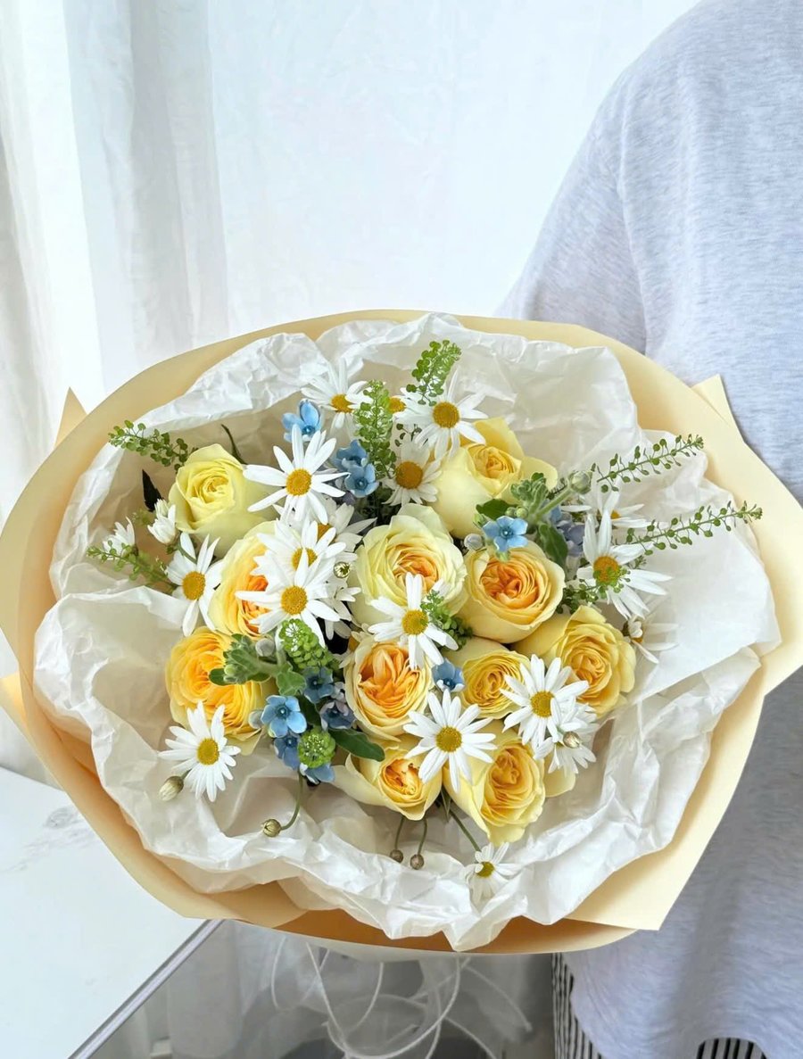 Bó Hoa Hồng Vàng Mix Cúc Họa Mi Mùa Hè Rực Rỡ