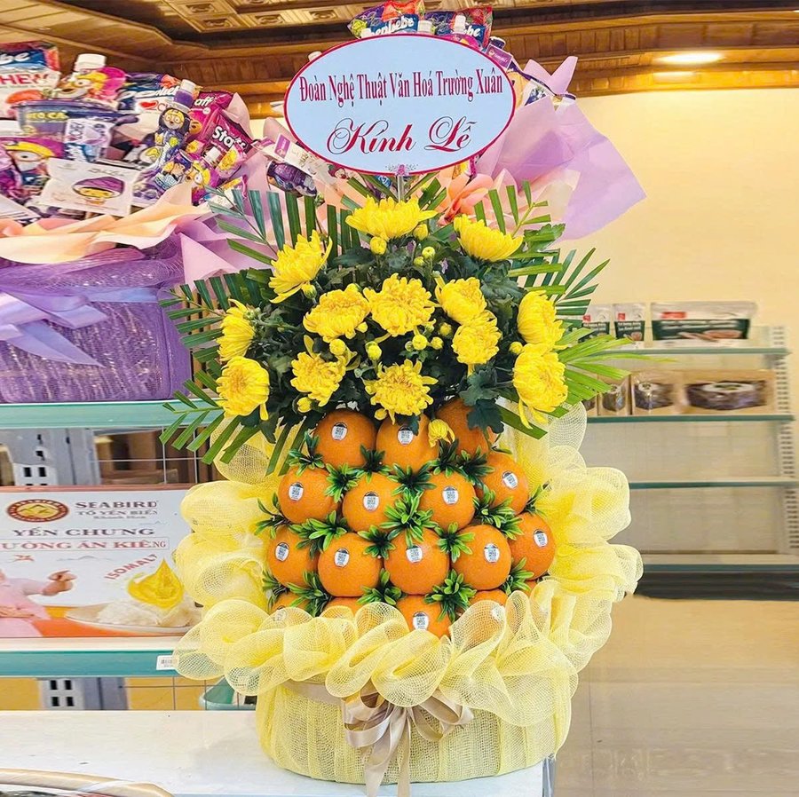 Giỏ Trái Cây Mâm Lễ Kết Hợp Hoa Sang Trọng Ý Nghĩa