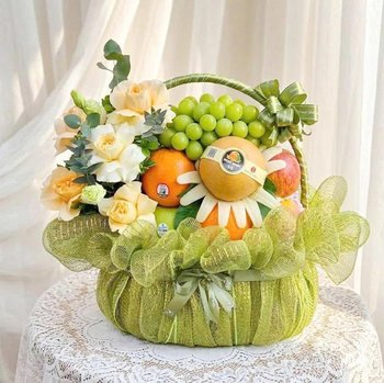 Giỏ Quà Tặng Trái Cây Và Hoa Tone Xanh Lá Cao Cấp Sang Trọng