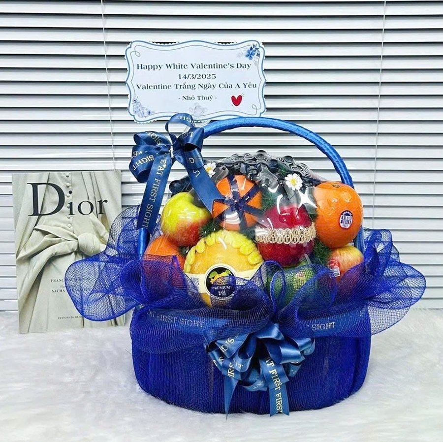 Giỏ Trái Cây Nhập Khẩu Gắn Lưới Tone Xanh Dương Tươi Mát An Lành