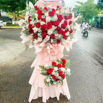 Kệ Hoa Mừng Khai Trương 2 Tầng Tone Đỏ Rạng Rỡ