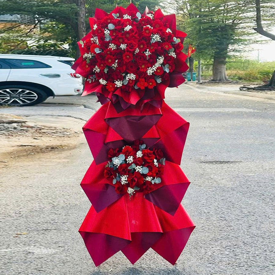 Kệ Hoa Mừng Khai Trương 2 Tầng Tone Đỏ Hoa Hồng Mix Đồng Tiền