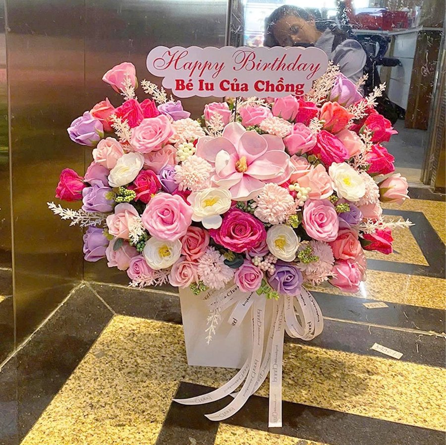 Lẵng hoa sáp để bàn sắc hồng nồng nàng yêu thương chan chứa mê say - Quà tặng ý nghĩa mẫu 833